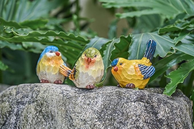 TERESA'S COLLECTIONS Bird Garden Decor Outdoor Statues Figurines, Set of 3 Birds Garden Statues Indoor Outdoor Decor Resin Lawn Ornaments Home Decor Window Yard Porch Patio Garden Gifts for Women Mom