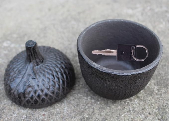 Garden Decoration Pine Cone Cast Iron Key Hider Stone Diversion Safe Key Outside Hider Hide-A-Key Holder Safely Hiding Your Spare Keys for Outdoor Garden or Yard, Geocaching