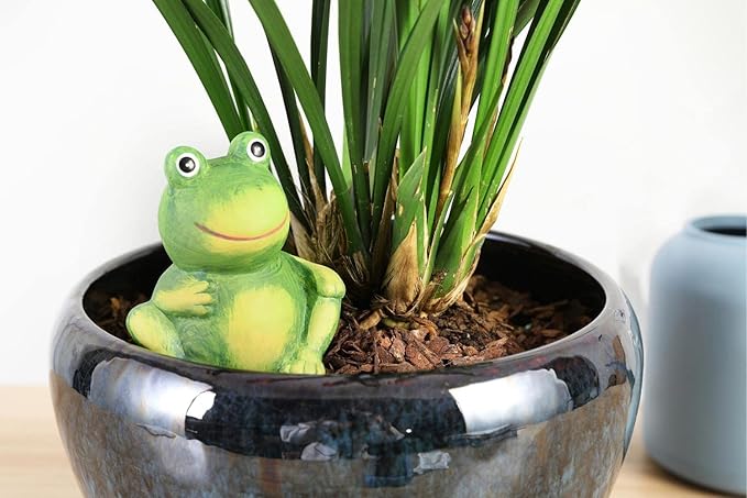 4-Pack Frog Plant Watering Globes Decorative Self Watering Spikes Planter Insert Terracotta Plant Watering Devices Automatic Plant Waterer for Indoor Outdoor Plants