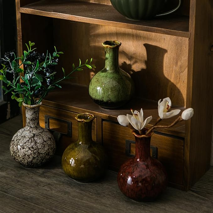 JOJUNO Glazed Rustic Bud Vase Set of 4 - Small Ceramic Mini Pottery Vases in White, Yellow, Green, Red - Ideal for Fresh & Dried Flowers - Modern Farmhouse Décor for Living Room, Shelves, Dining Table