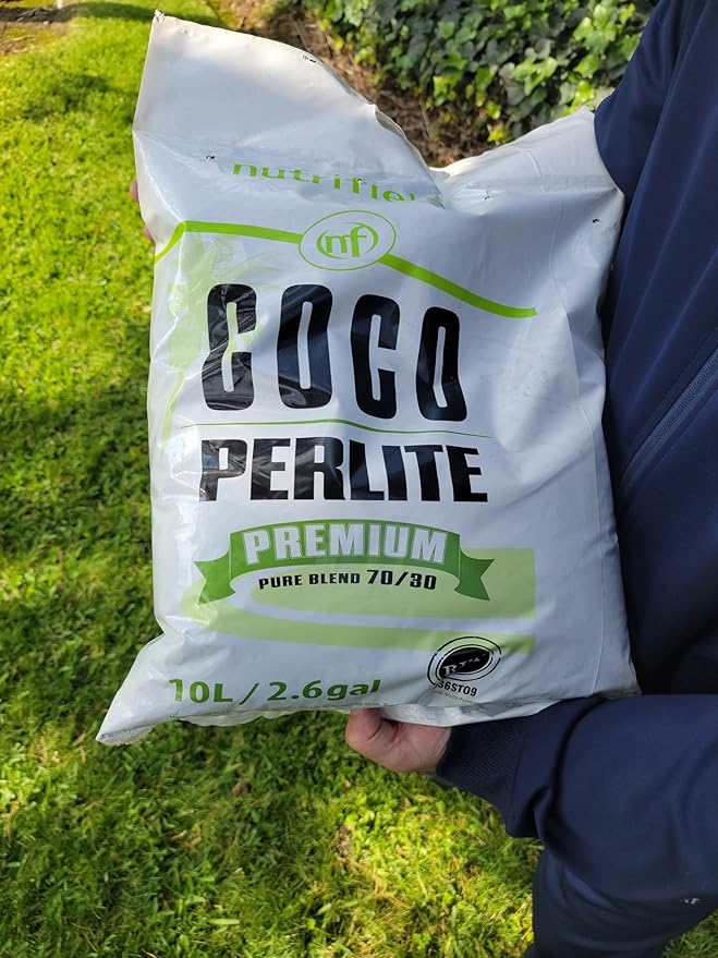 Coco Coir Perlite Mix Potting Soil - 70/30 Blend - Pre Buffered Plant Soil with Calcium, Organic Coconut Coir & Perlite for Plants - Garden Soil for Hydroponic, Indoor & Outdoor Gardening