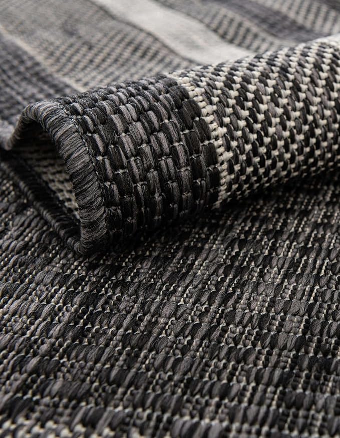 Unique Loom Outdoor Border Collection Area Rug - Soft Border (13' Round, Black/ Ivory)