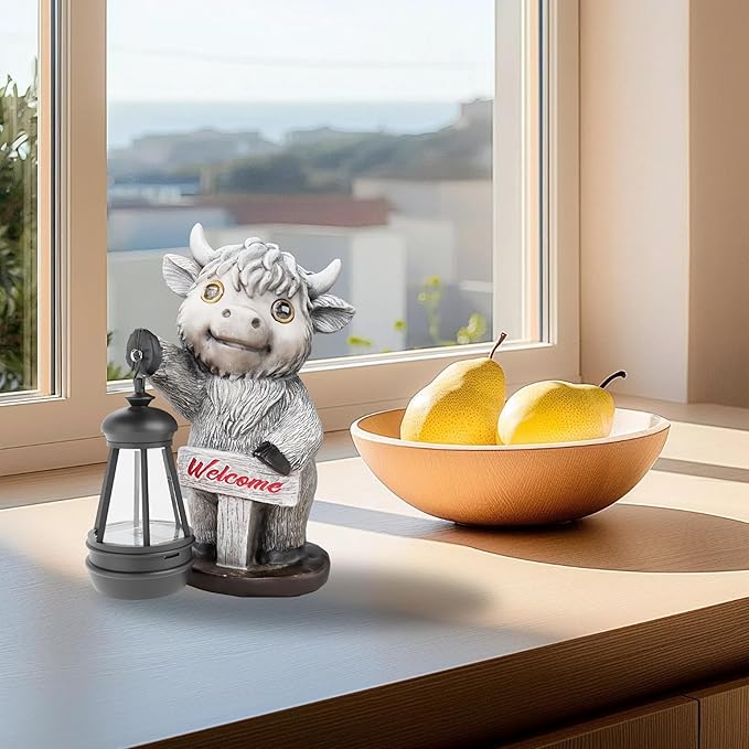 Highland Cow Statues with Solar Lights, Highland Cow Resin Figurine Lights, Highland Cow Ornaments for Patio, Balcony, Indoor Decoration and as Gifts