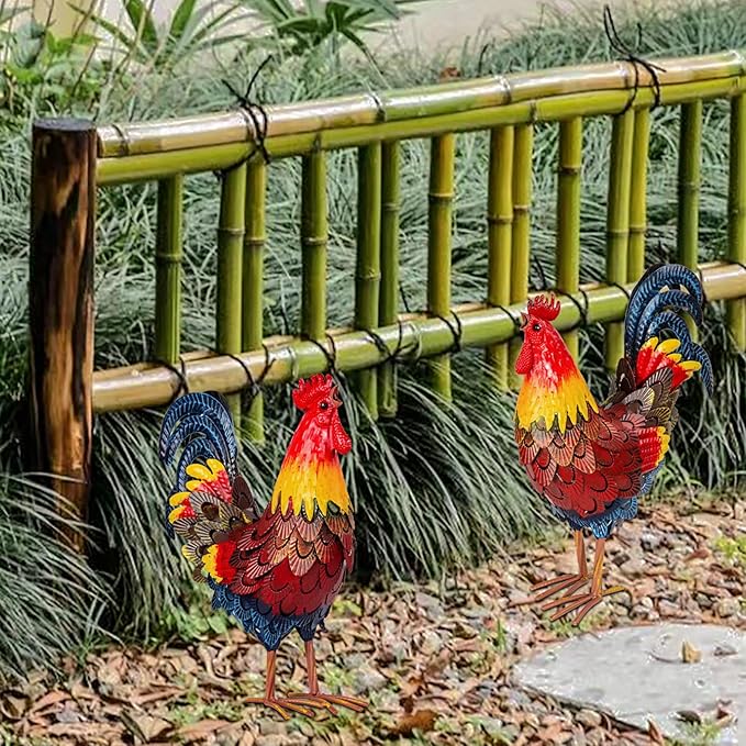 XONOR Metal Rooster Statues, Garden Chicken Decorations, Outdoor Chicken Sculpture, Metal Yard Rooster Artwork for Outdoor, Patio, Backyard and Home Kitchen Decoration (1pc, Blue Red)