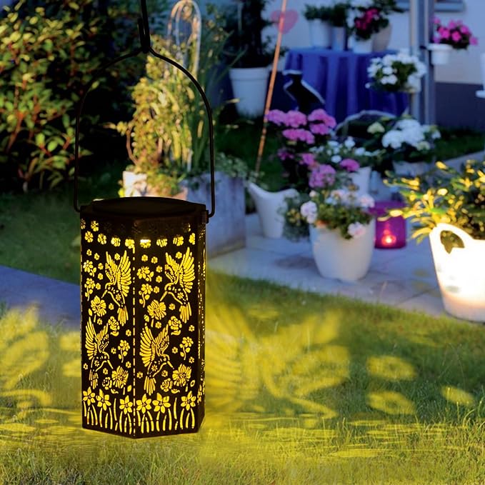 kyoryuger Hummingbirds Solar Lanterns Outdoor Hummingbird Gifts for Women Mom Grandma, Hummingbird Lovers Gifts, Birthaday for Mom Metal Lanterns for Yard Patio Lawn Solar Garden Decor