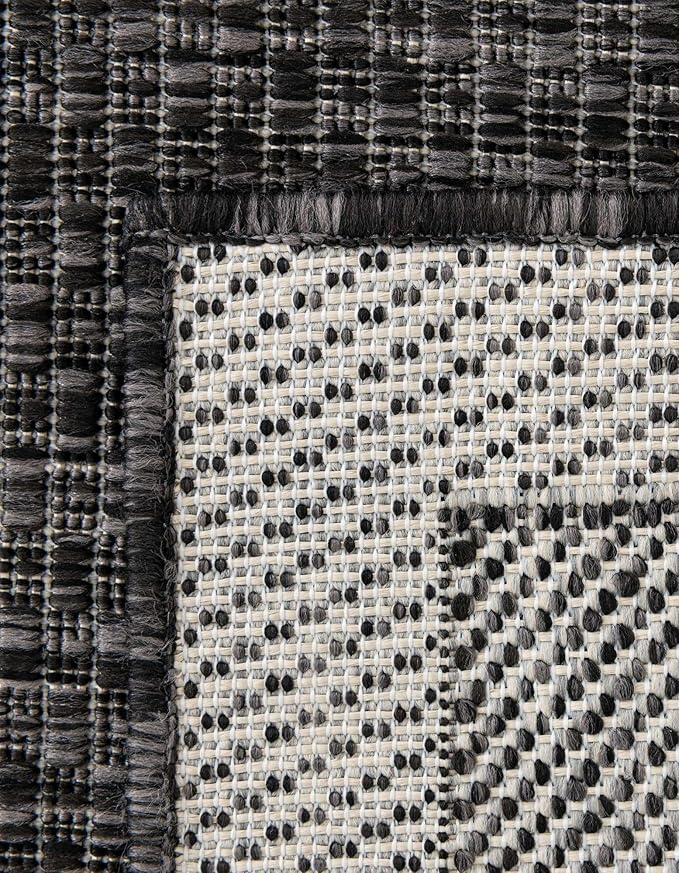 Unique Loom Outdoor Border Collection Area Rug - Soft Border (5' 3" Octagon, Black/ Ivory)
