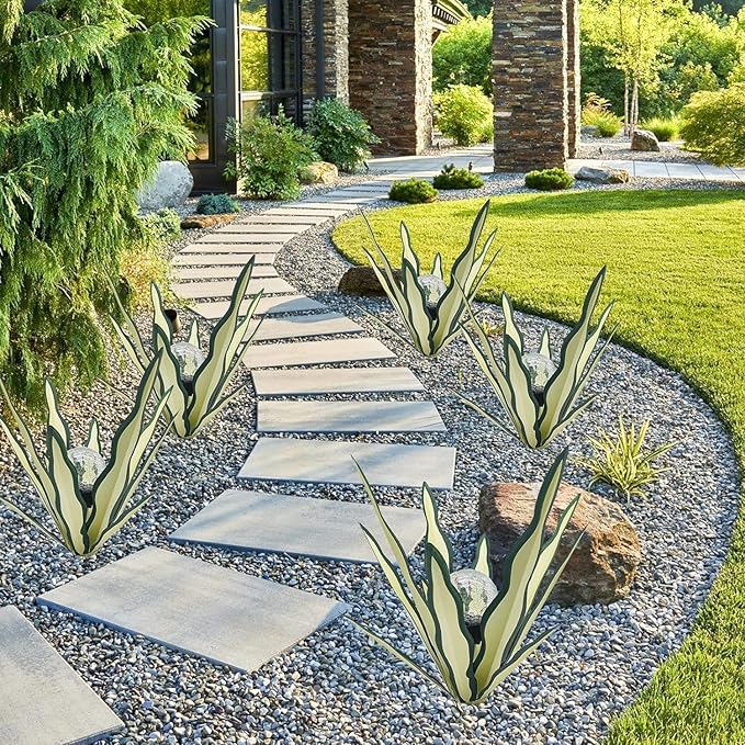 Metal Agave Plant Garden Art, 2 Pack Tequila Rustic Sculpture, Rustic Metal Agave Plants Garden Lawn Home Ornaments, for Yard Stakes, Garden Figurines, Outdoor Patio (2 PCS Green with Light)