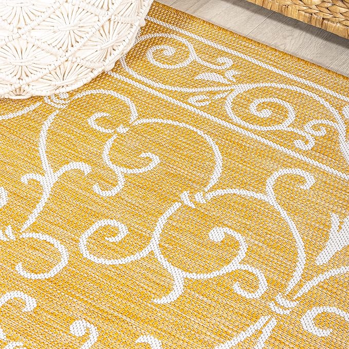 JONATHAN Y SMB106L-5SQ Charleston Vintage Filigree Textured Weave Indoor Outdoor Area Rug, Classic Traditional Transitional Easy Cleaning,Bedroom,Kitchen,Backyard,Patio, Yellow/Cream, 5' Square